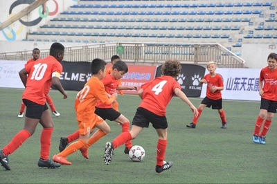 “卡尔美杯”2018年济南市国际少儿足球邀请赛拉开战幕